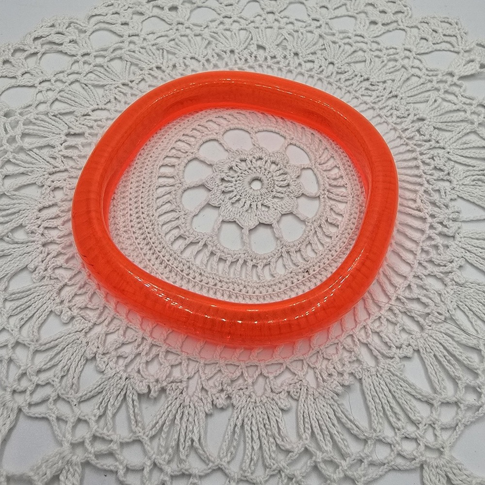 Vintage Hot Fluorescent Orange Lucite Bangle Bracelet 1980s Size 7.5